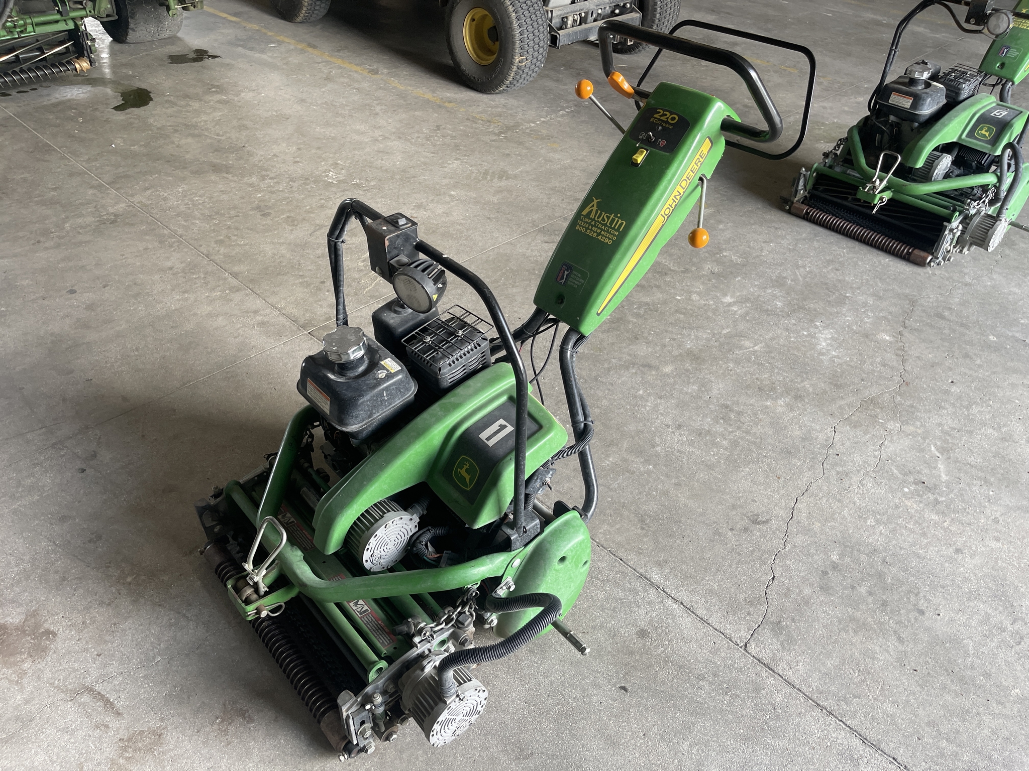 2021 John Deere 220E Image 3