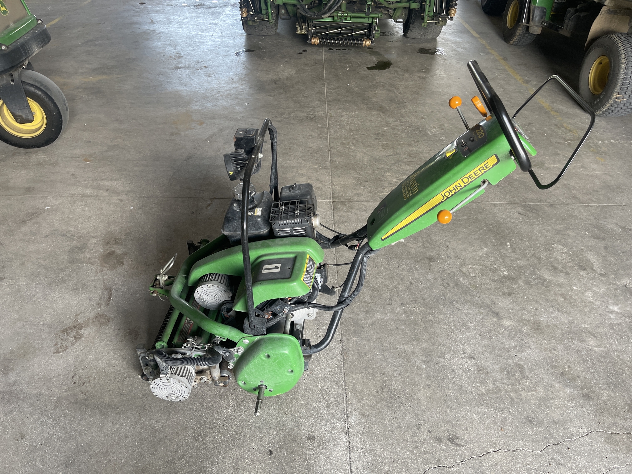 2021 John Deere 220E Image 1