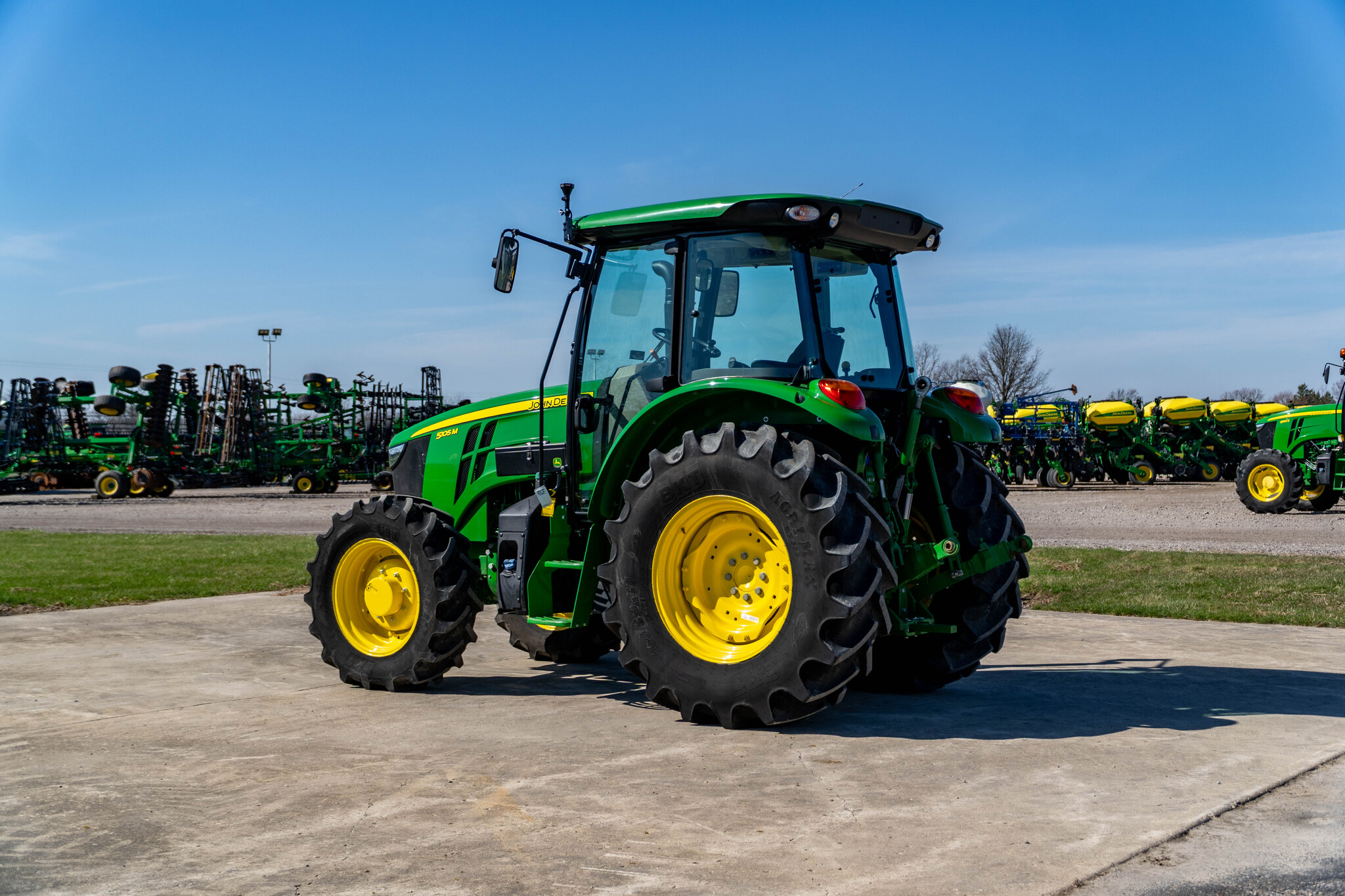 Used 2023 John Deere 5105M Utility Tractors at Koenig Equipment in Anna, OH - PhotoXL2