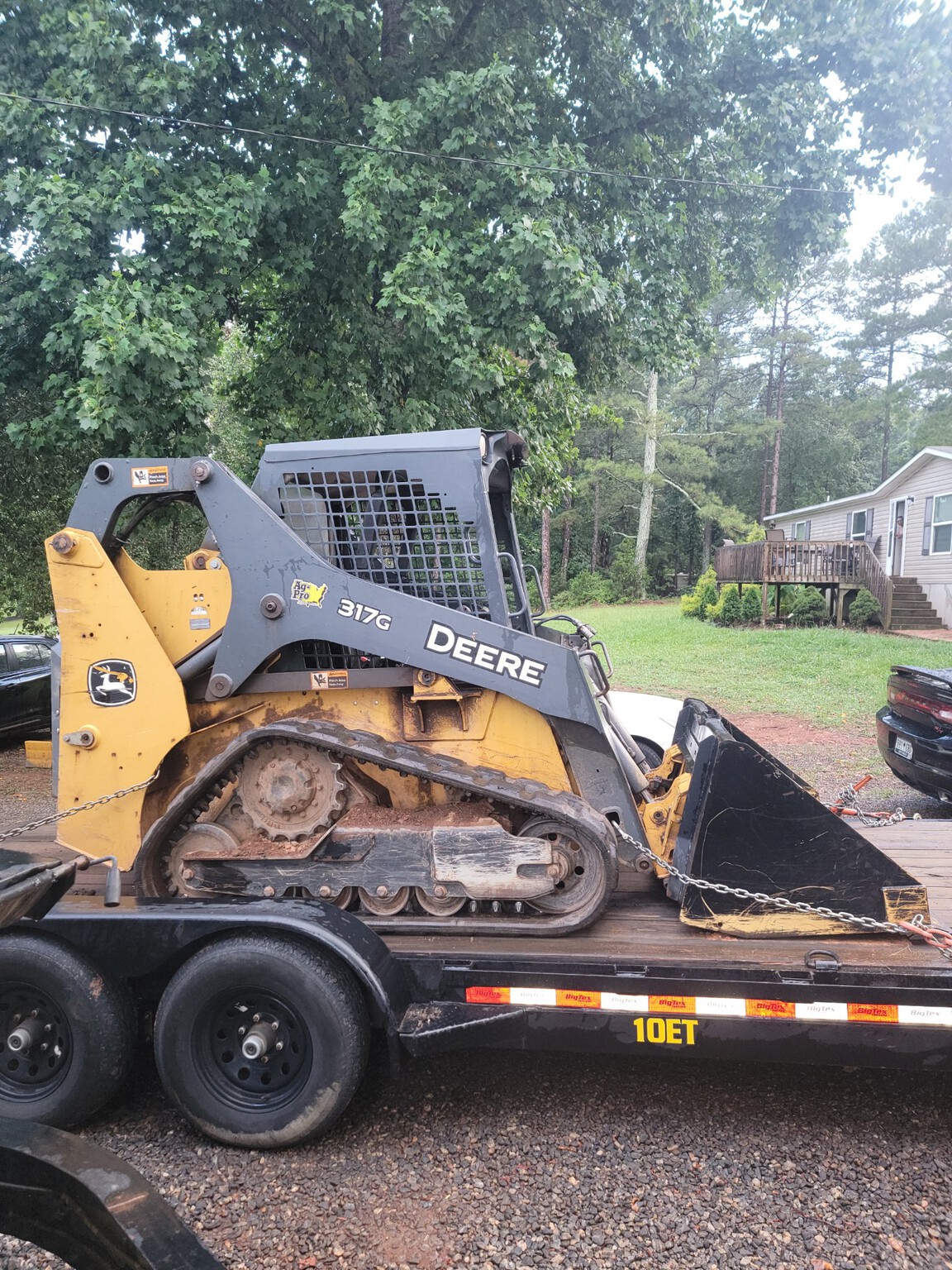 2017 John Deere 317G Image 3