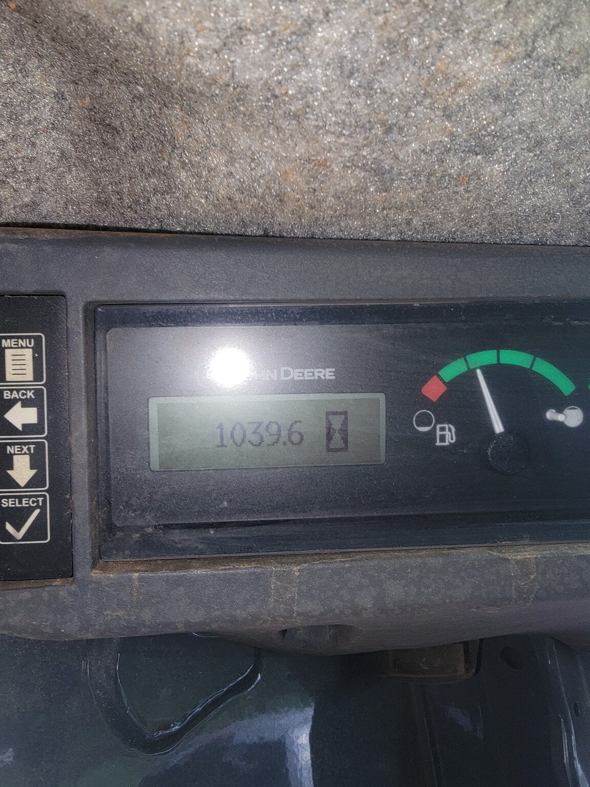 2017 John Deere 317G Image 6