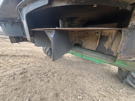 Used 2023 John Deere X9 1000 Combines at Horizon Ag & Turf in Vermilion, AB - Photo20