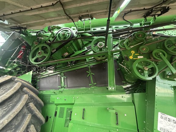 Used 2023 John Deere X9 1000 Combines at Horizon Ag & Turf in Vermilion, AB - Photo15