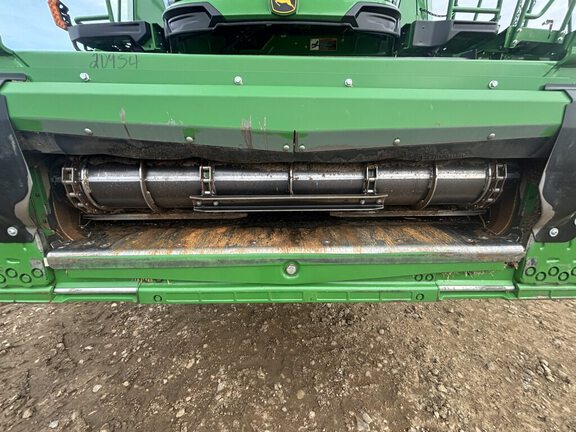 Used 2023 John Deere X9 1000 Combines at Horizon Ag & Turf in Vermilion, AB - Photo16