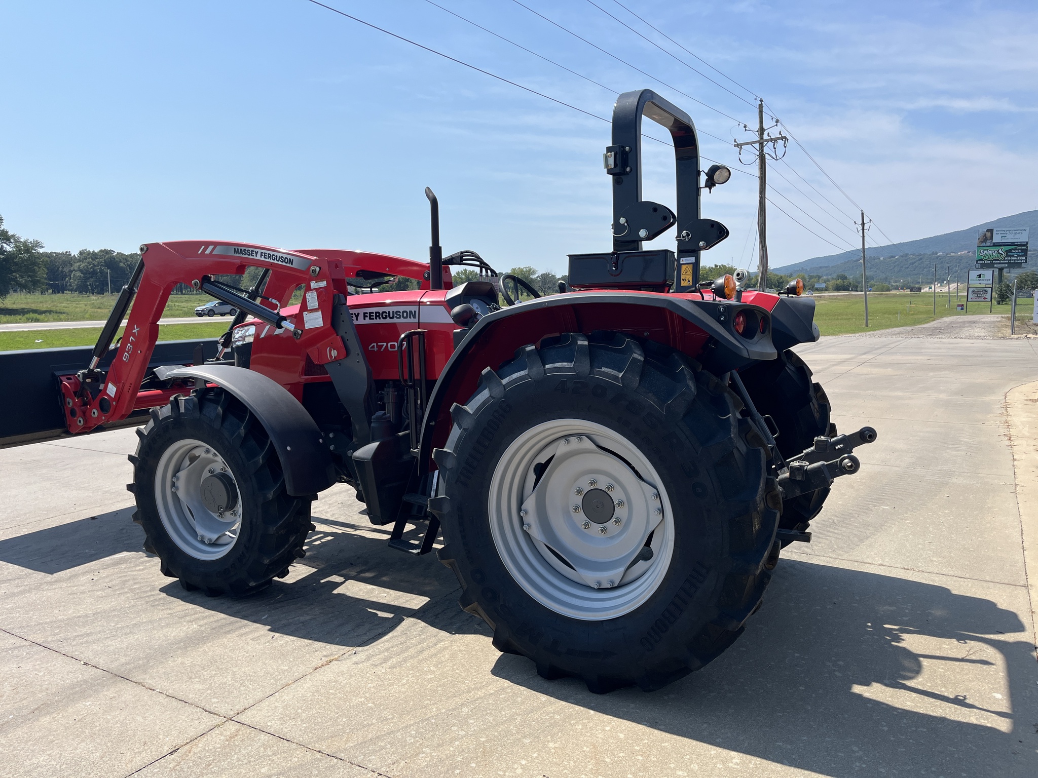 2021 Massey Ferguson 4707 Image 2
