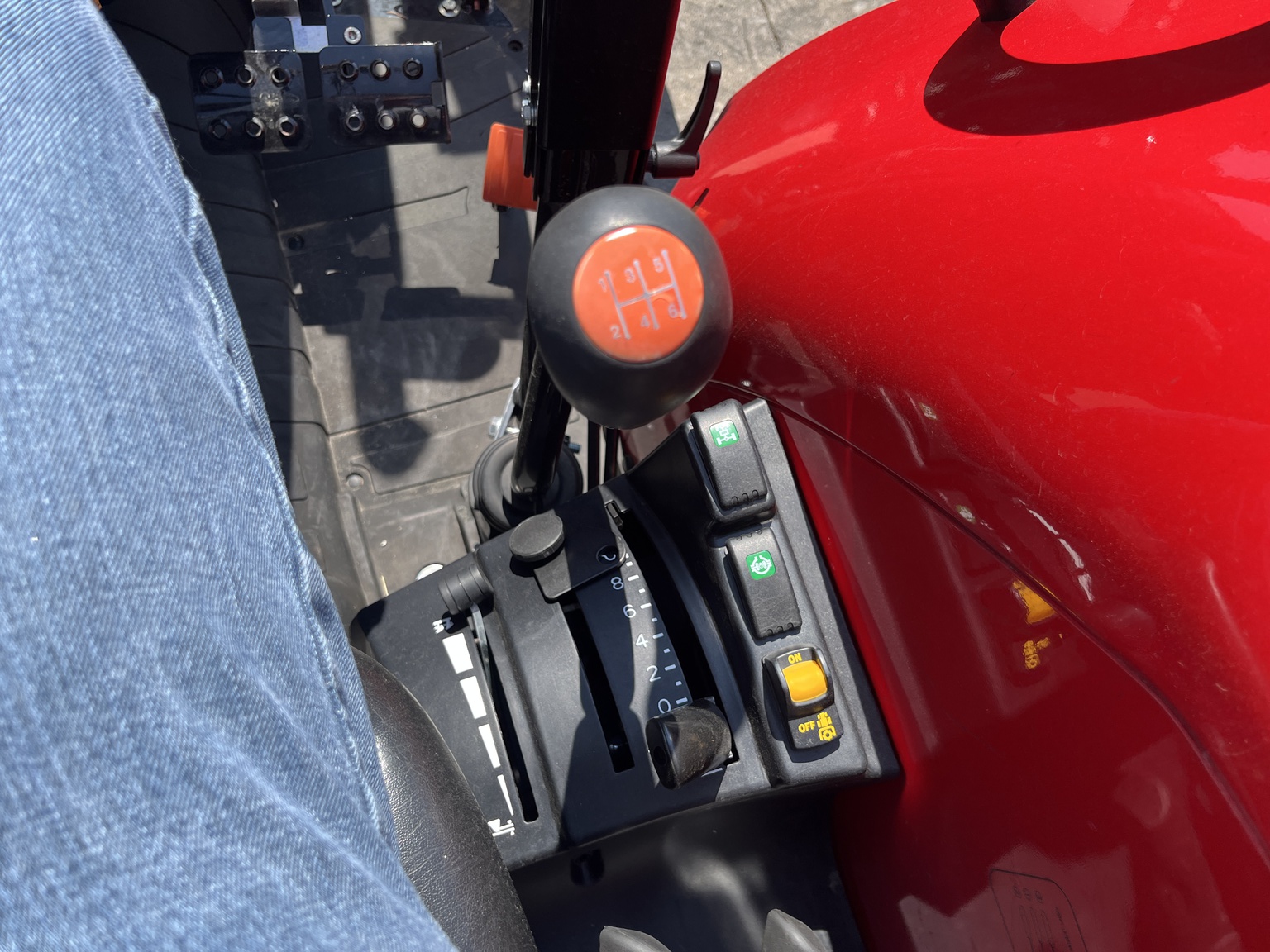 2021 Massey Ferguson 4707 Image 9