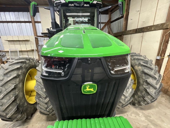 Photo of 2021 John Deere 8R 310