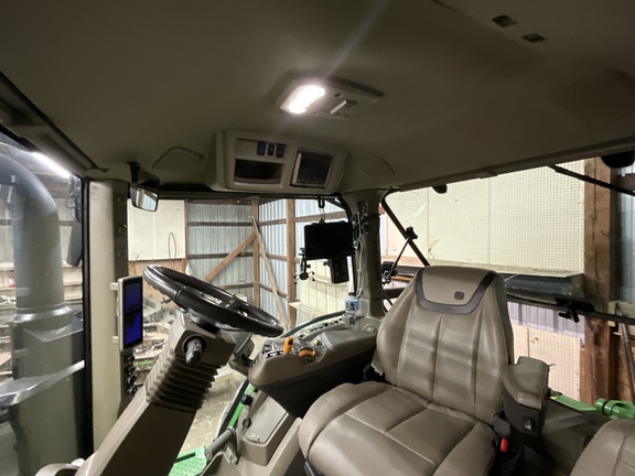 Photo of 2021 John Deere 8R 310