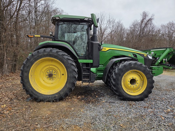 Photo of 2021 John Deere 8R 310