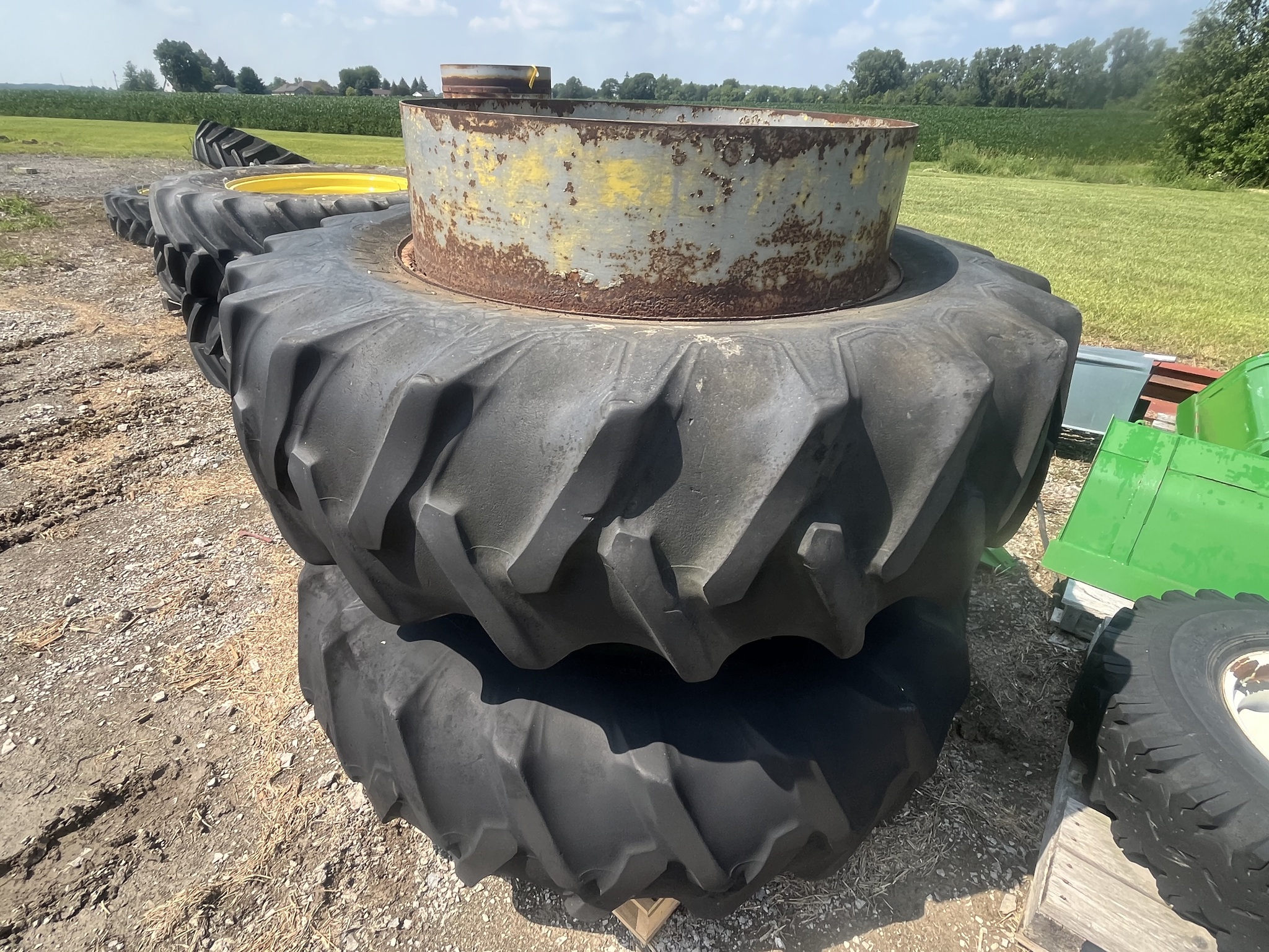 Dual 18.4-38 SNAP ON DUALS Image 6