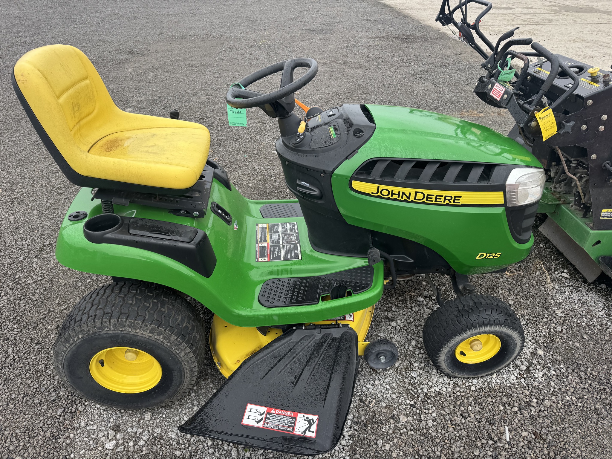 2017 John Deere D125 Image 2
