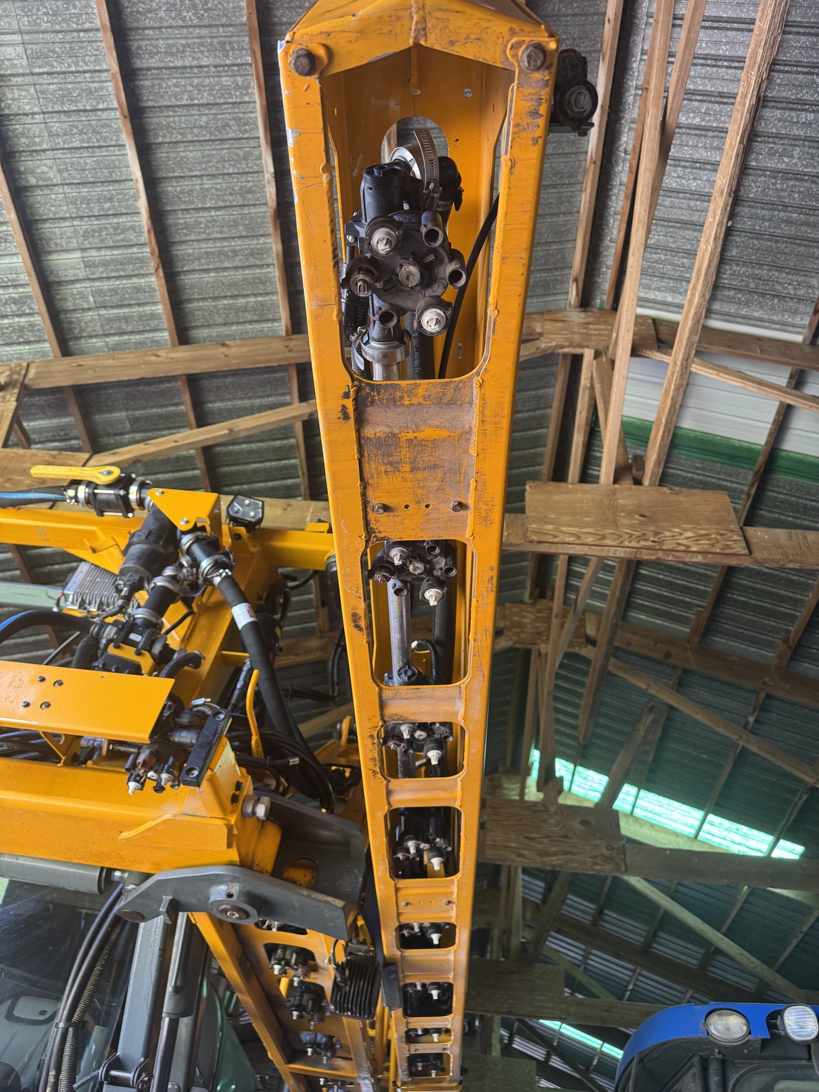 2025 Hagie STS16 Image 8