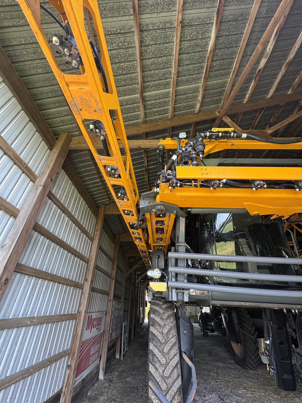 2025 Hagie STS16 Image 9