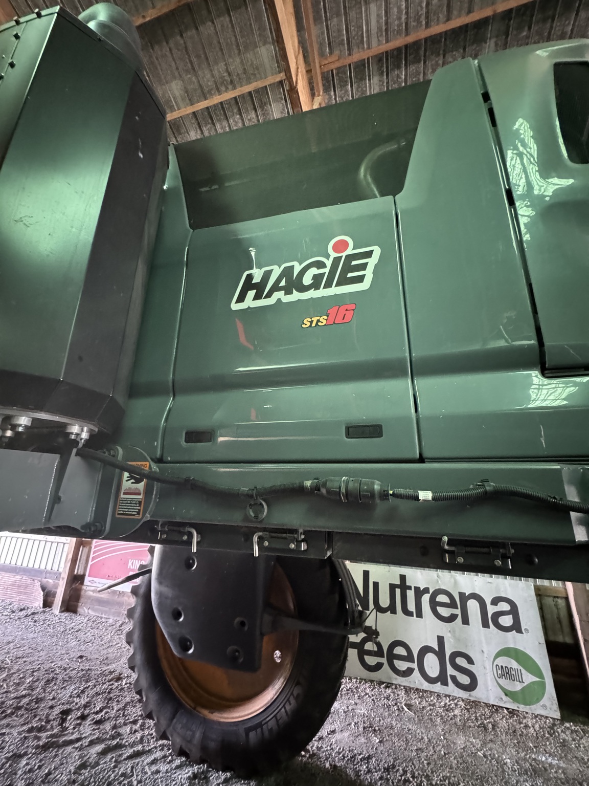2025 Hagie STS16 Image 3