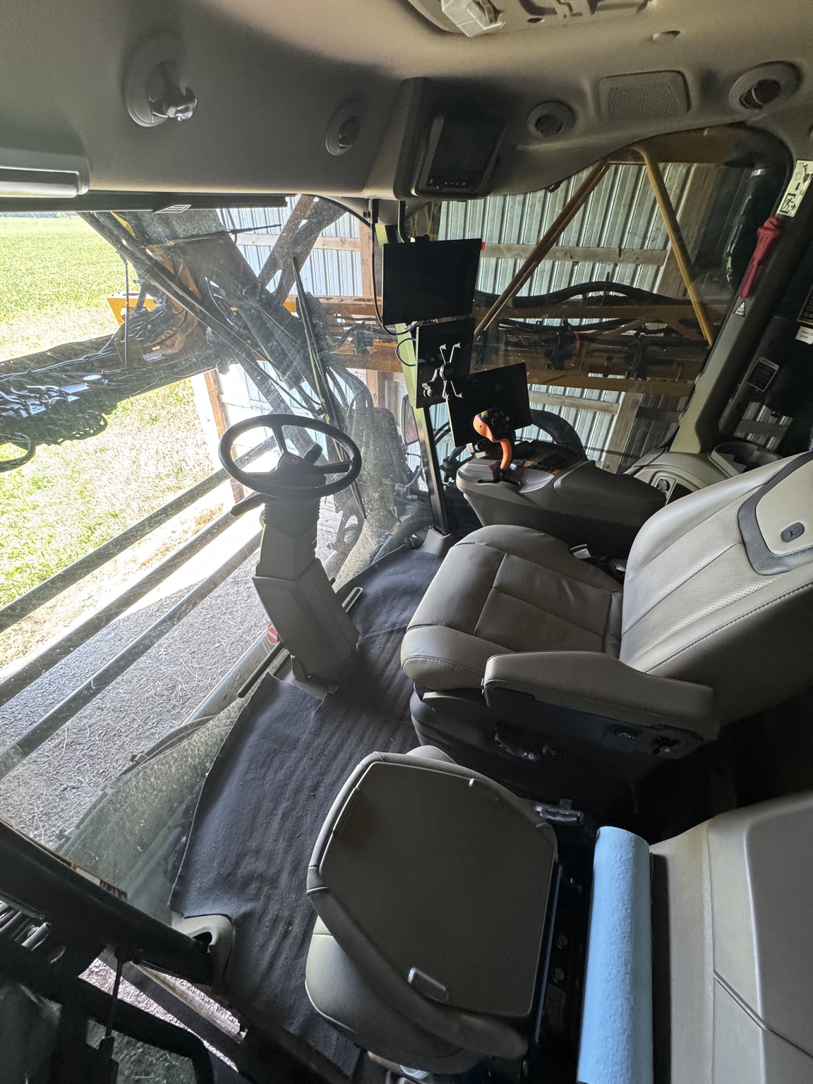 2025 Hagie STS16 Image 12