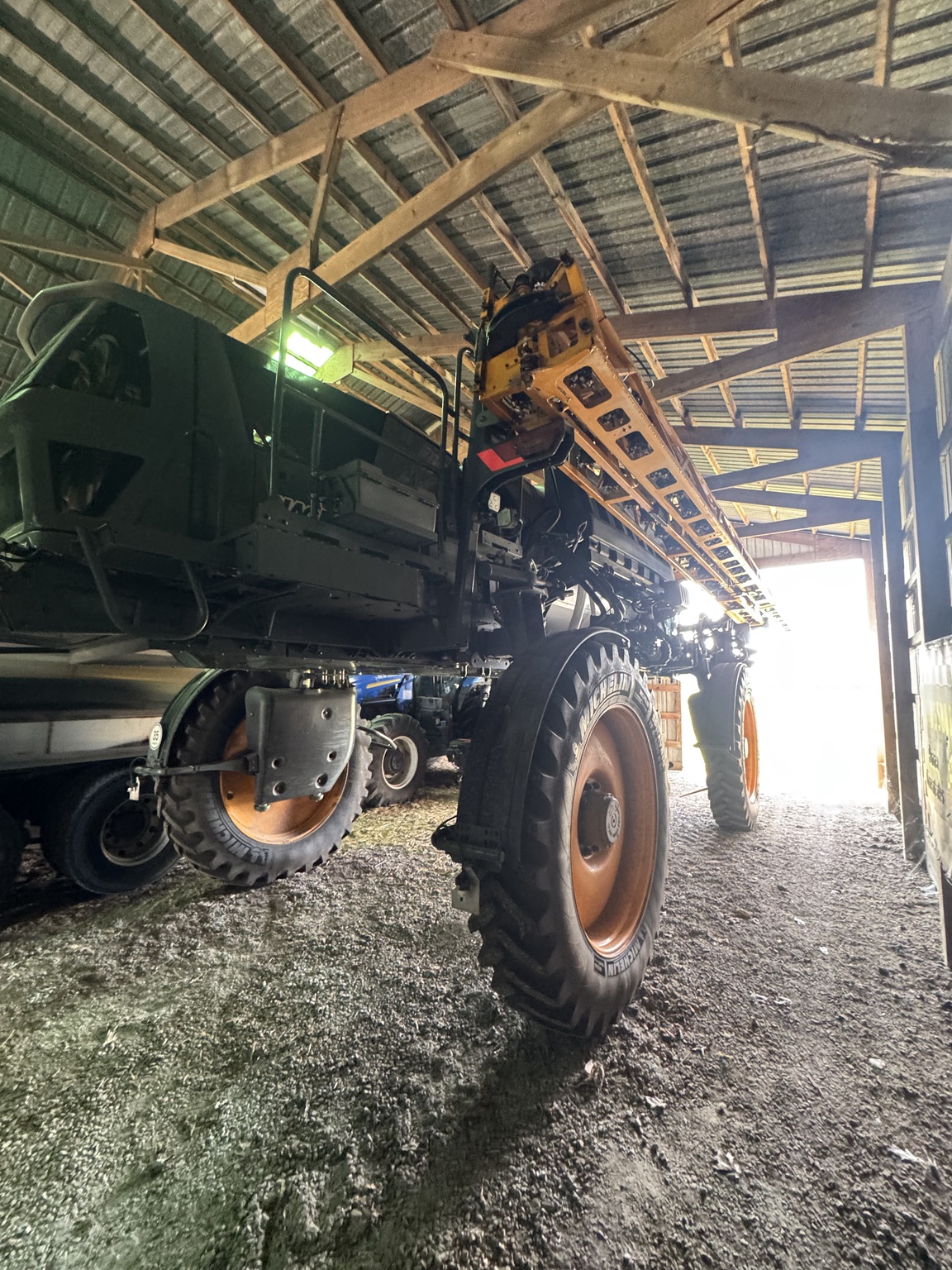 2025 Hagie STS16 Image 6