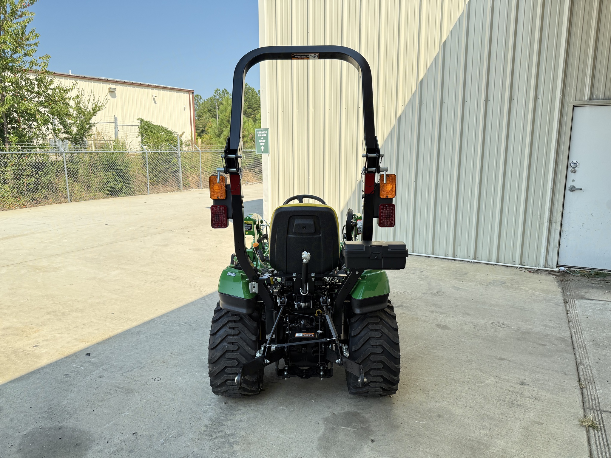 2025 John Deere 1023E (0% INTEREST @239.99/MTH) Image 9