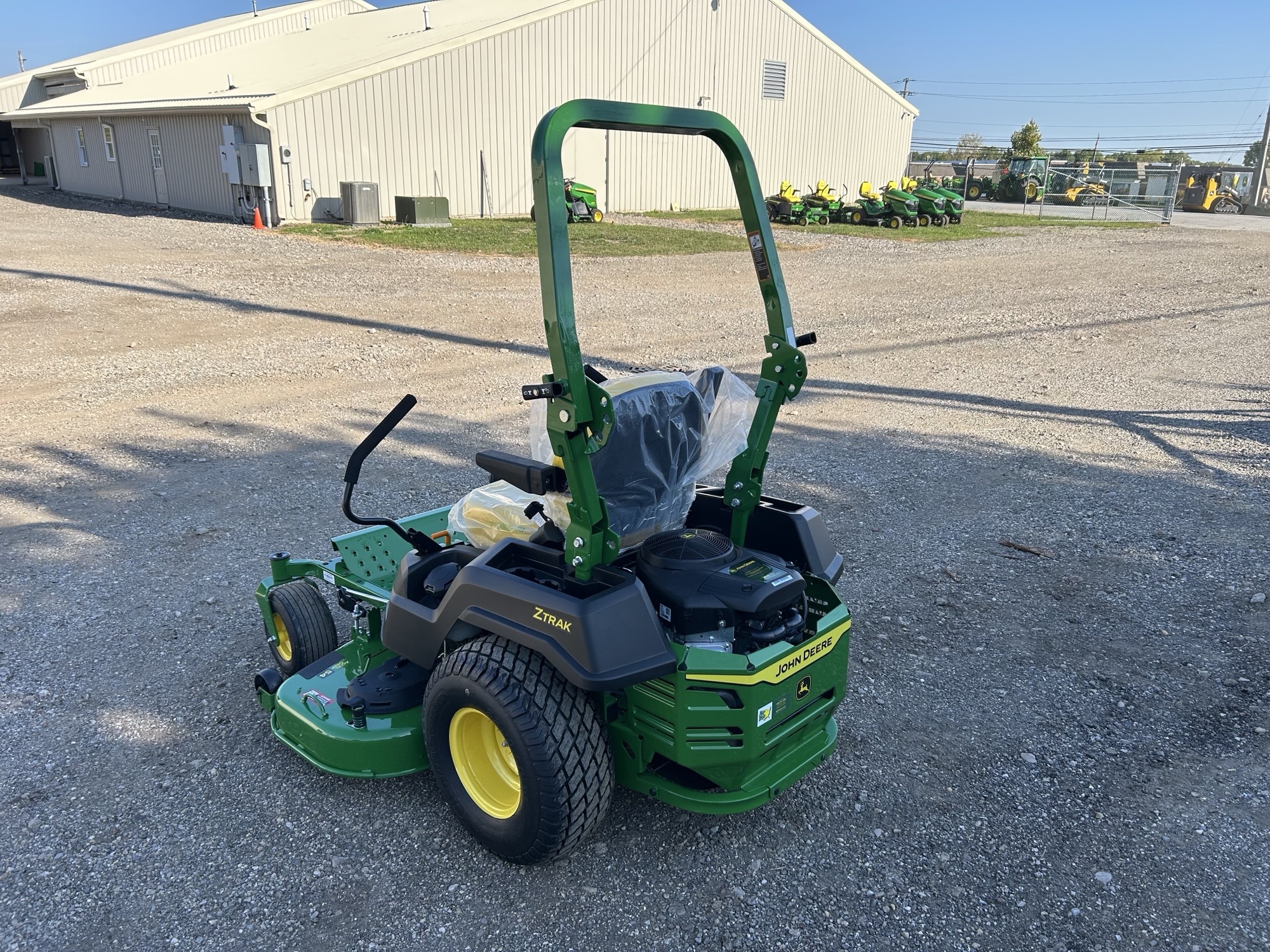 2025 John Deere Z515E Image 4