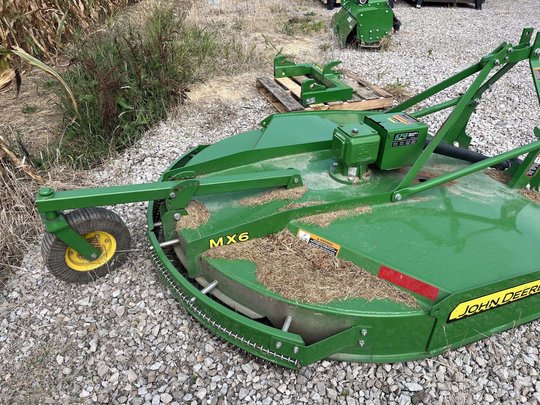 John Deere MX6 Image 3