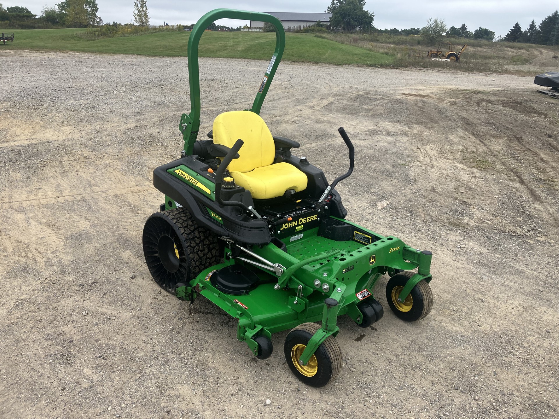 2019 John Deere Z930M Image 4