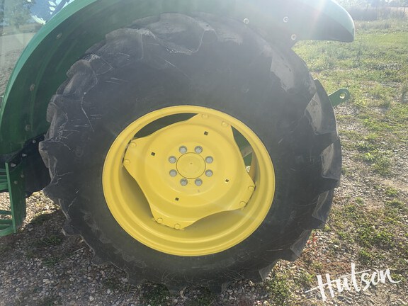 Photo of 2022 John Deere 5075E