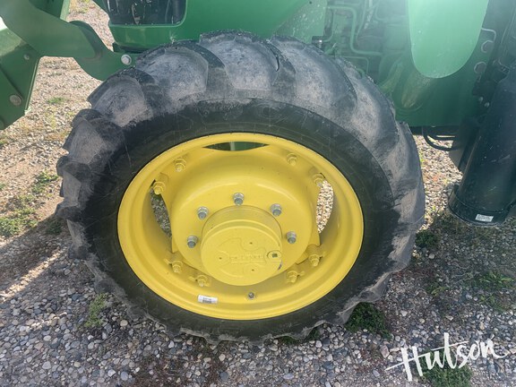 Photo of 2022 John Deere 5075E