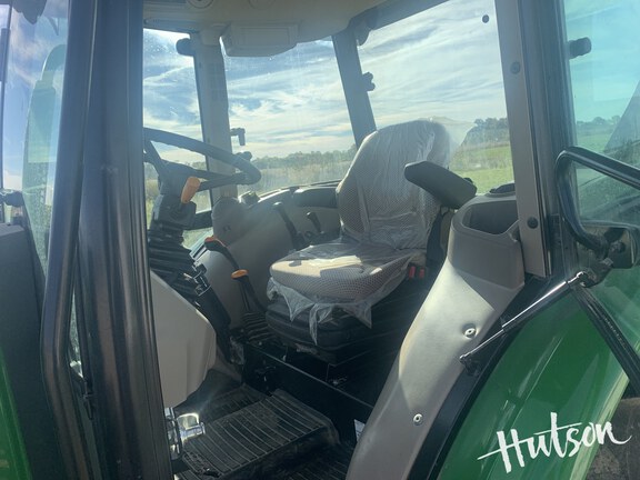 Photo of 2022 John Deere 5075E