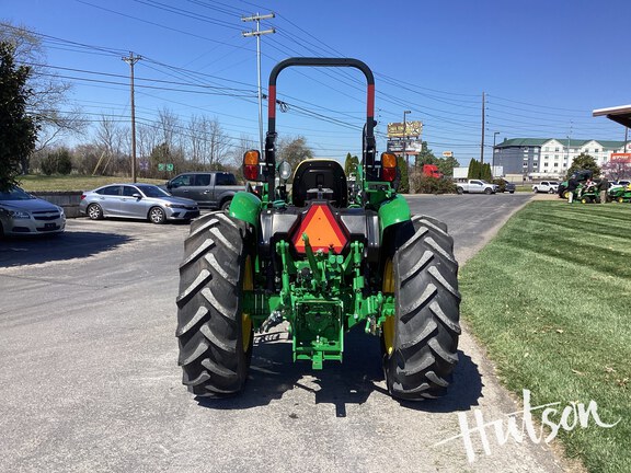 Photo of 2024 John Deere 5067E
