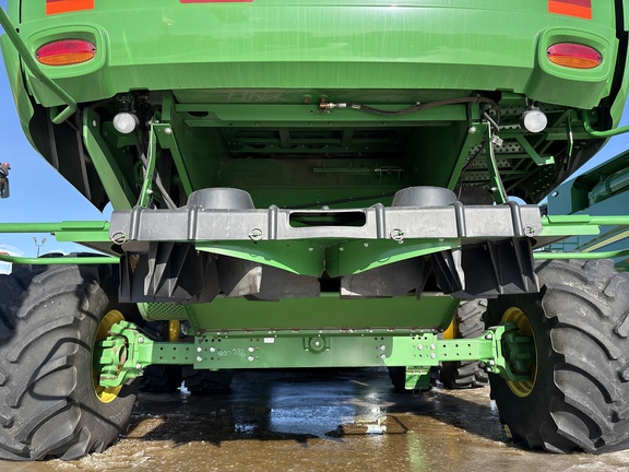 Used 2018 John Deere S780 Combines at Horizon Ag & Turf in Lloydminster, AB - Photo9