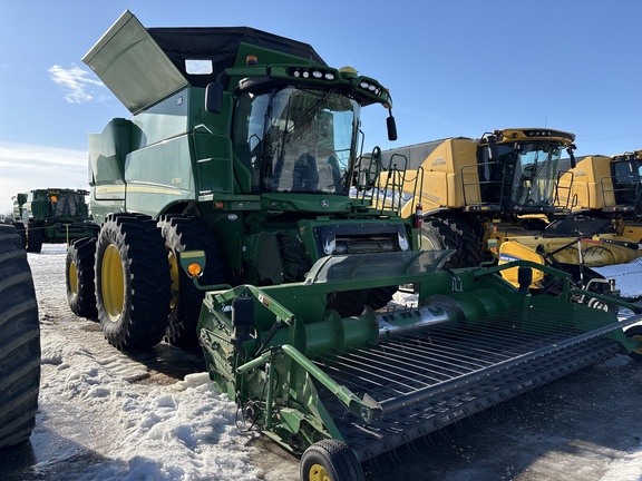 Used 2018 John Deere S780 Combines at Horizon Ag & Turf in Lloydminster, AB - Photo3