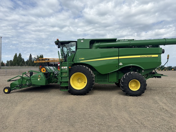 Used 2018 John Deere S780 Combines at Horizon Ag & Turf in Lloydminster, AB - Photo12