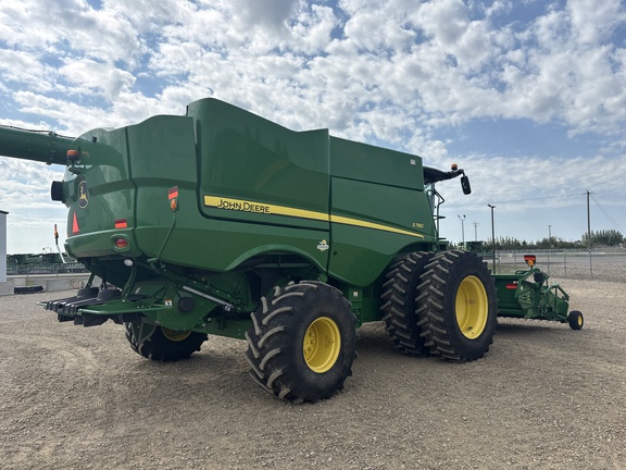 Used 2018 John Deere S780 Combines at Horizon Ag & Turf in Lloydminster, AB - Photo6