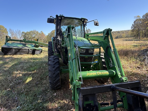 Photo of 2024 John Deere 5120M