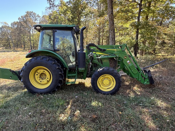 Photo of 2024 John Deere 5120M