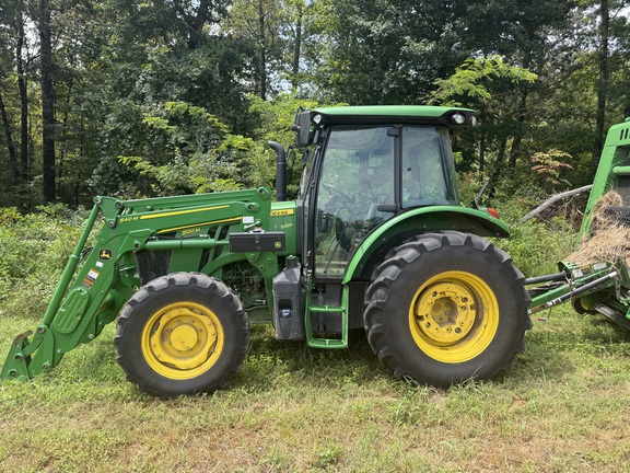 Photo of 2024 John Deere 5120M