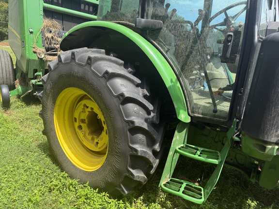 Photo of 2024 John Deere 5120M