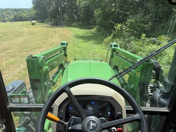 Photo of 2024 John Deere 5120M