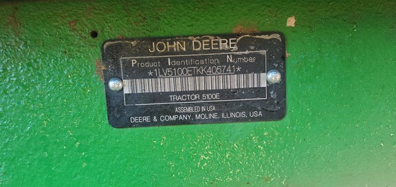 Photo of 2019 John Deere 5100E