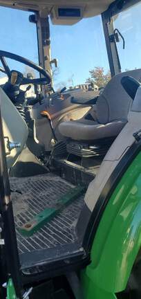 Photo of 2019 John Deere 5100E