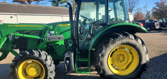 Photo of 2019 John Deere 5100E