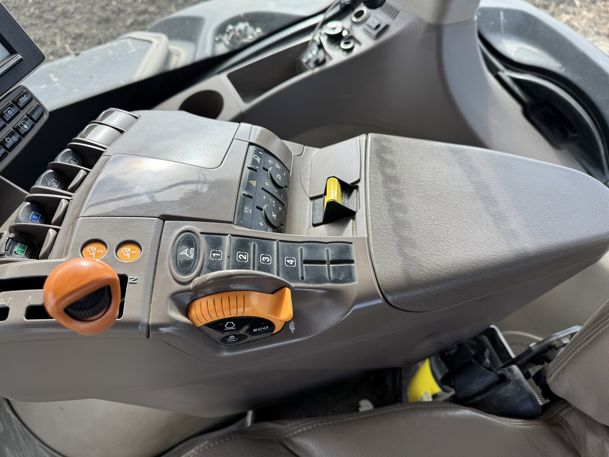 2015 John Deere 9520RT Image 43