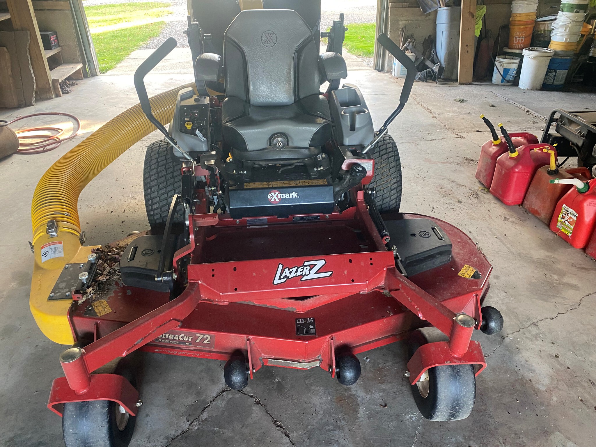 2016 Exmark LZX940EKC