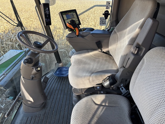 2018 John Deere S780 thumbnail 3