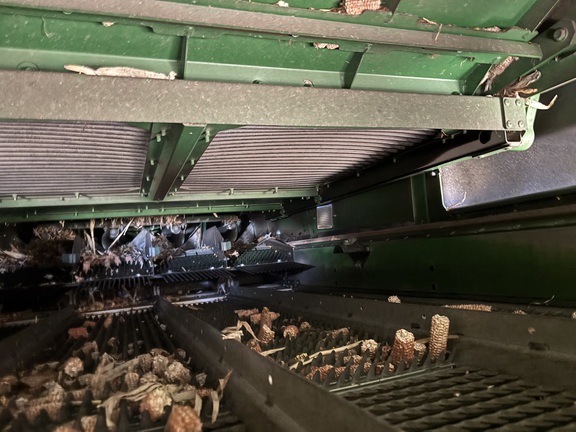 2018 John Deere S780 thumbnail 16