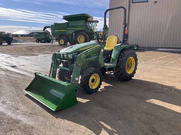 2025 John Deere 3038E - Photo2