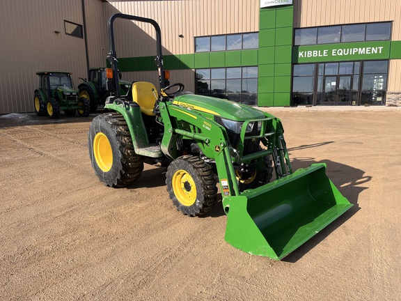 2025 John Deere 3038E - Photo4