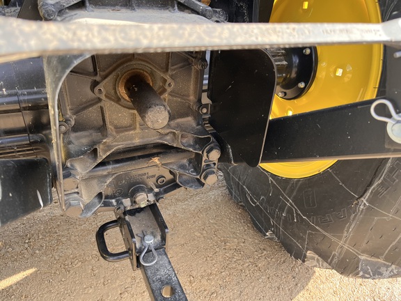 2025 John Deere 3038E - Photo24