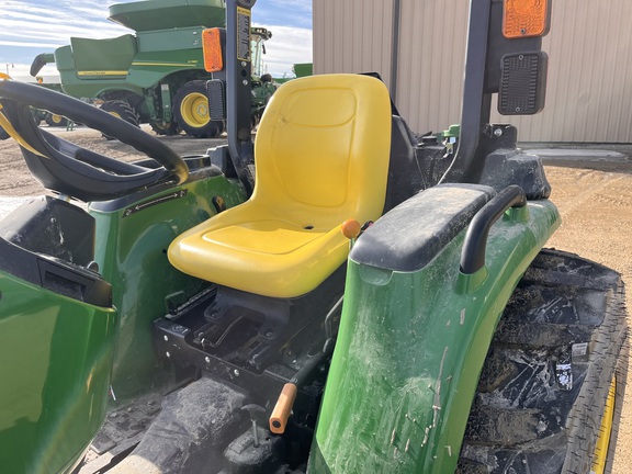 2025 John Deere 3038E - Photo27