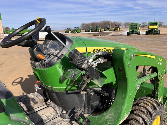 2025 John Deere 3038E - Photo28