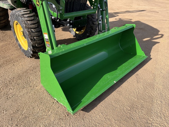 2025 John Deere 3038E - Photo33